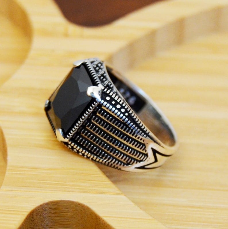 Men’s Silver Square Ring with Blue Zircon Men’s Silver Square Ring with Blue Zircon zamzaria 